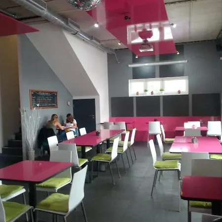 Apartment Freyova 25 *