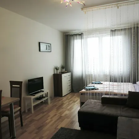Apartment Freyova 25 *